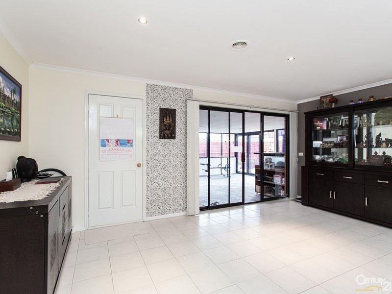 8 Niagara Court, Hampton Park VIC 3976