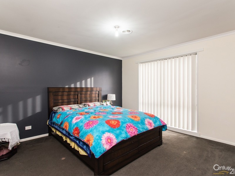 8 Niagara Court, Hampton Park VIC 3976