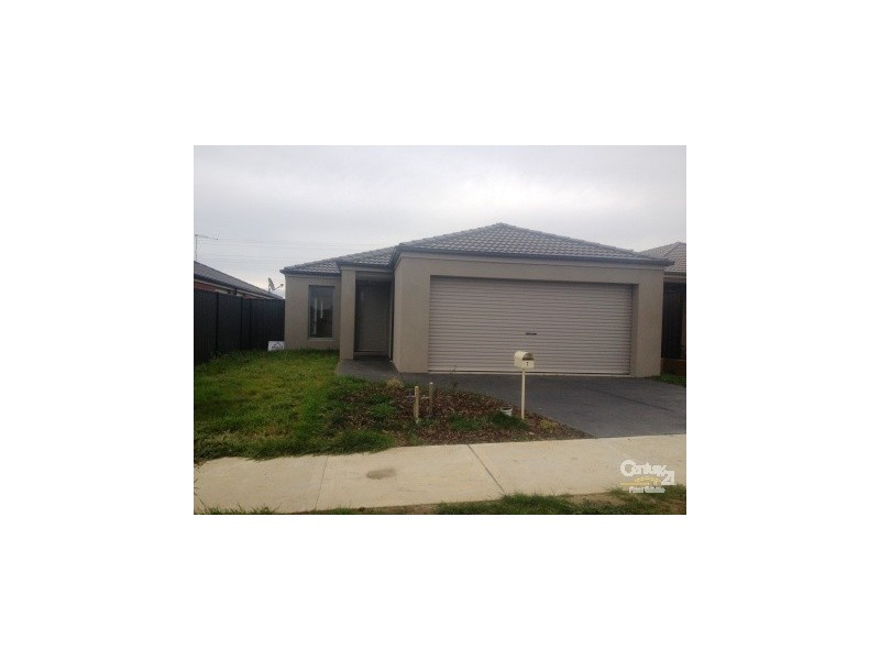 7 Botham Cres, Pakenham VIC 3810