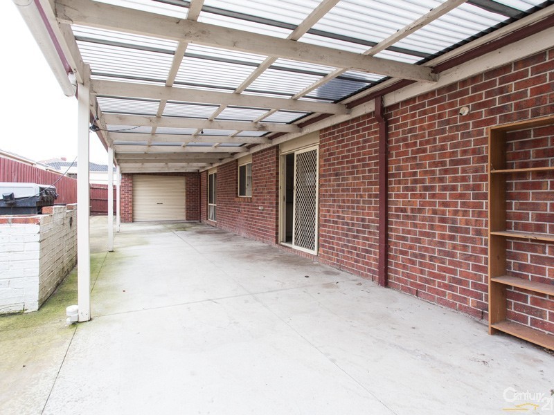 35 Bella Crescent, Hallam VIC 3803