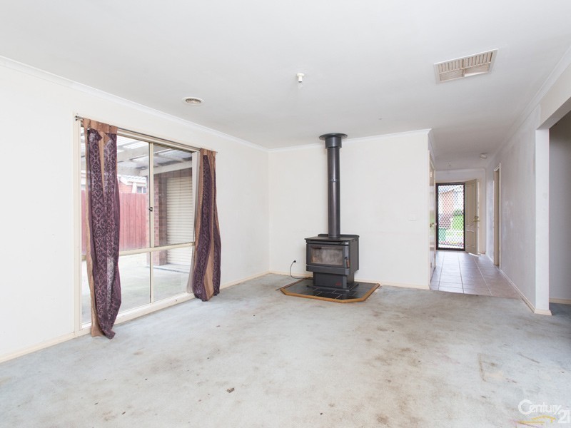 35 Bella Crescent, Hallam VIC 3803