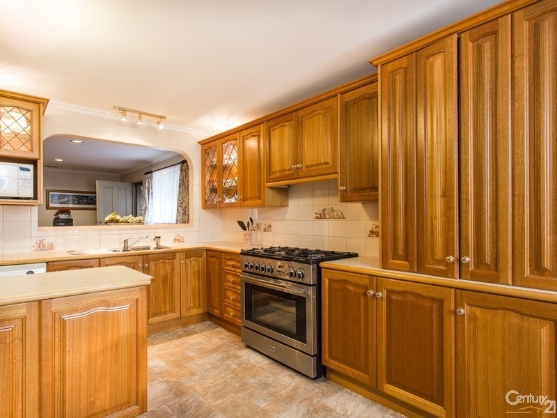 8 Rohan Court, Hampton Park VIC 3976