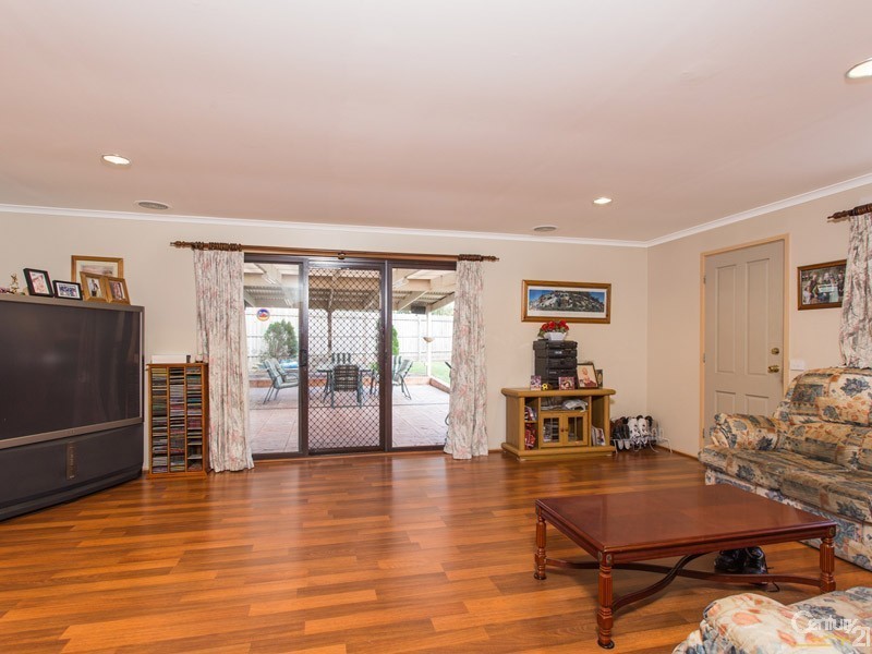 8 Rohan Court, Hampton Park VIC 3976