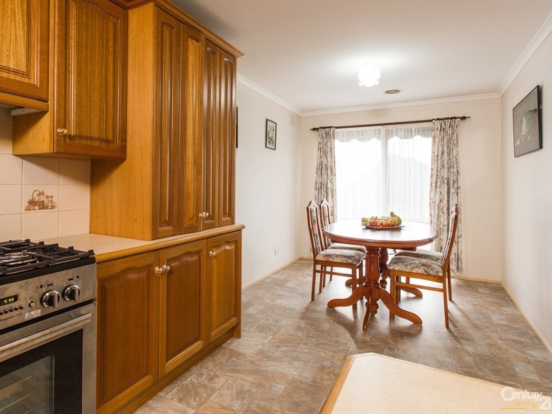 8 Rohan Court, Hampton Park VIC 3976