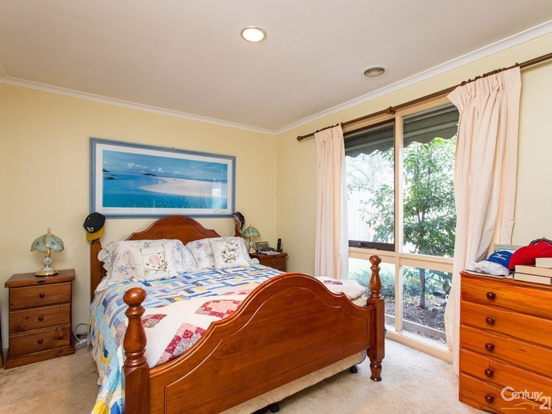 8 Rohan Court, Hampton Park VIC 3976