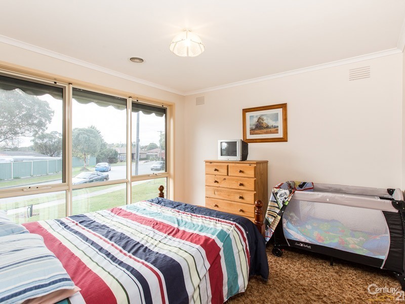 8 Rohan Court, Hampton Park VIC 3976