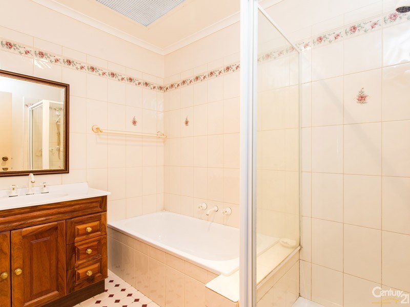 8 Rohan Court, Hampton Park VIC 3976