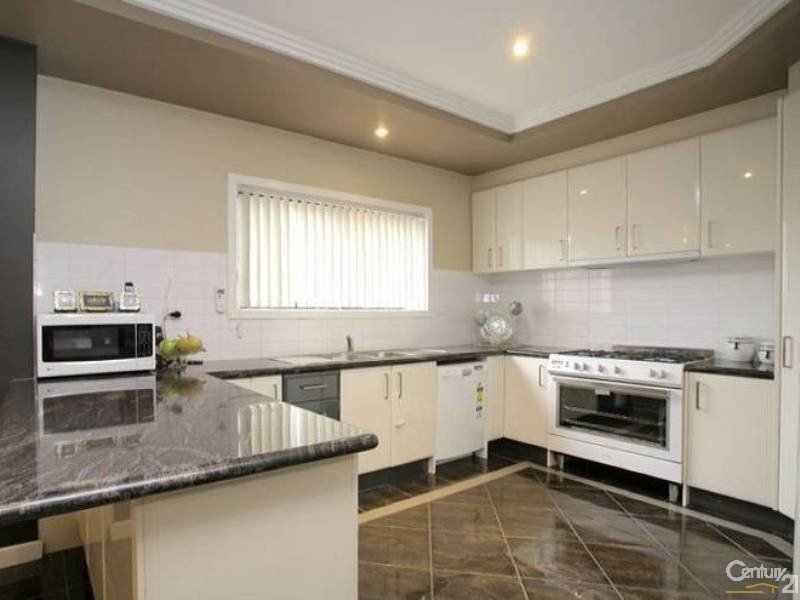 16 Hopegood Place, Lynbrook VIC 3975