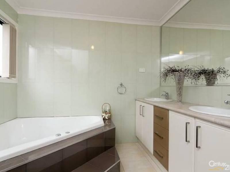 16 Hopegood Place, Lynbrook VIC 3975