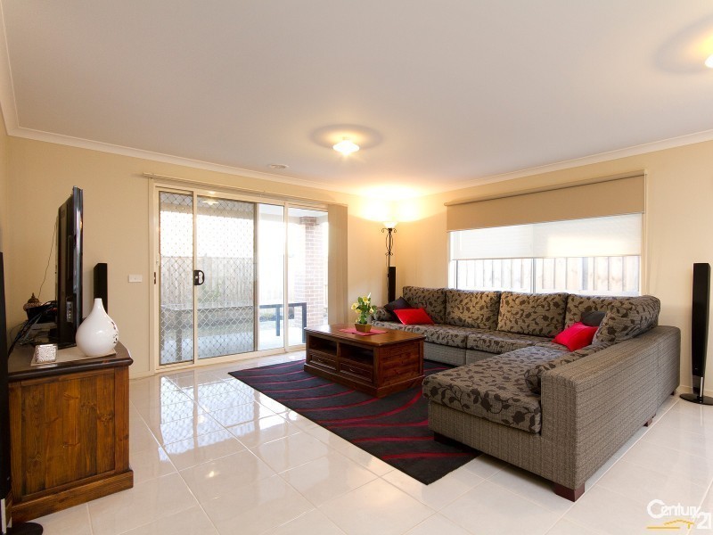 85 John Russell Road, Cranbourne West VIC 3977