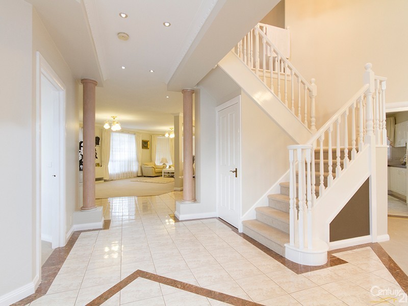 4 Tirhatuan Drive, Rowville VIC 3178