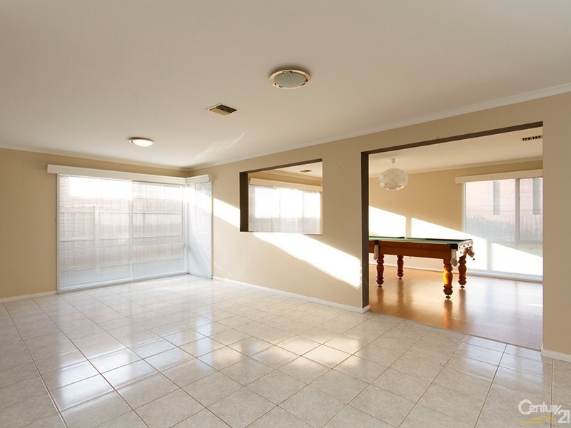 13 Wattlebird Court, Narre Warren VIC 3805