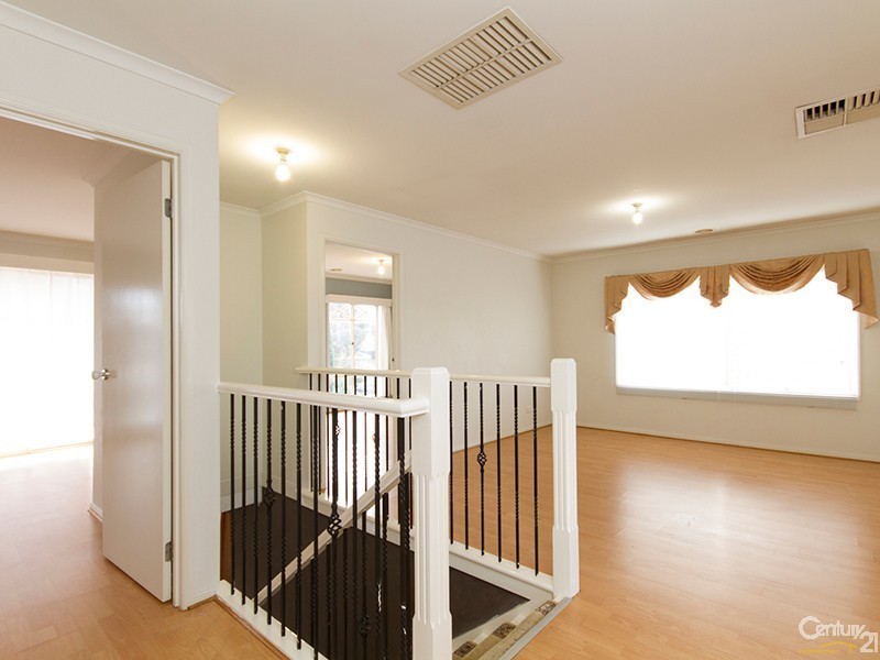 13 Wattlebird Court, Narre Warren VIC 3805