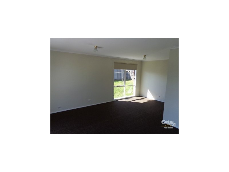 15 Meredith Cres, Hampton Park VIC 3976