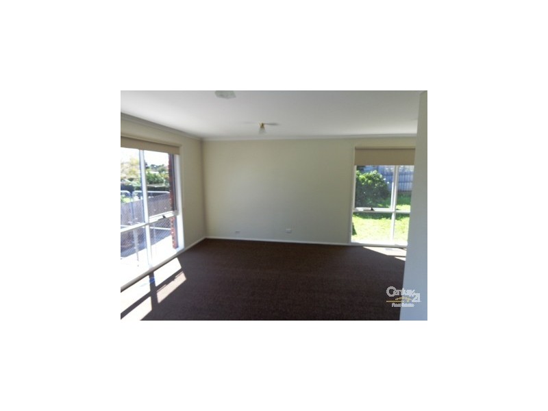 15 Meredith Cres, Hampton Park VIC 3976