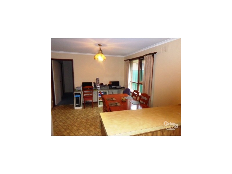 144 Somerville Rd, Hampton Park VIC 3976