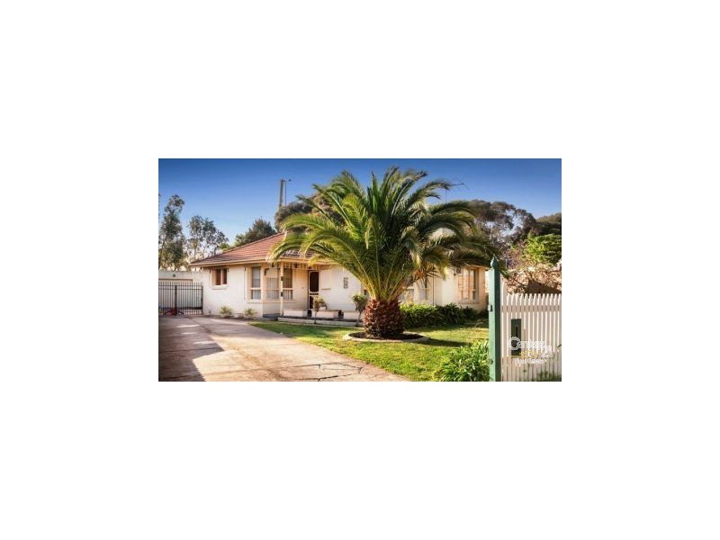 22 Edinborough St, Hallam VIC 3803