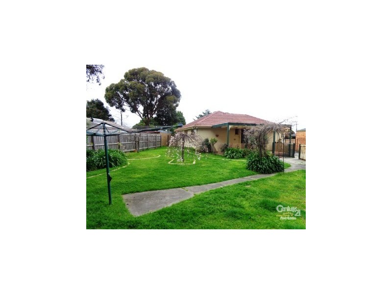22 Edinborough St, Hallam VIC 3803