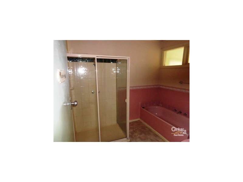 22 Edinborough St, Hallam VIC 3803