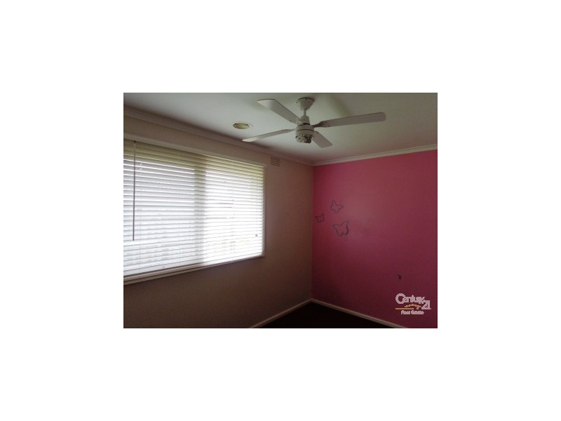 22 Edinborough St, Hallam VIC 3803