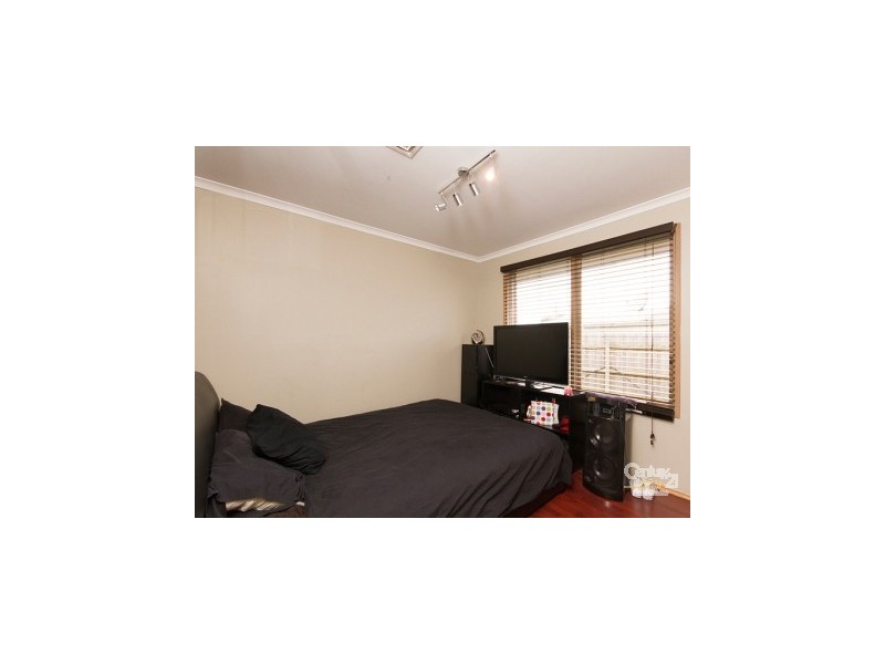 16 General Joshua Dve, Hampton Park VIC 3976