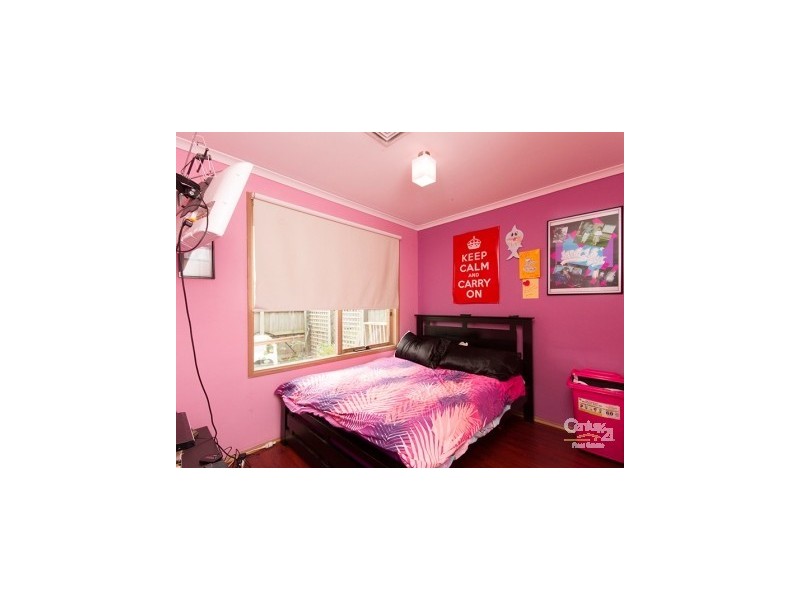 16 General Joshua Dve, Hampton Park VIC 3976