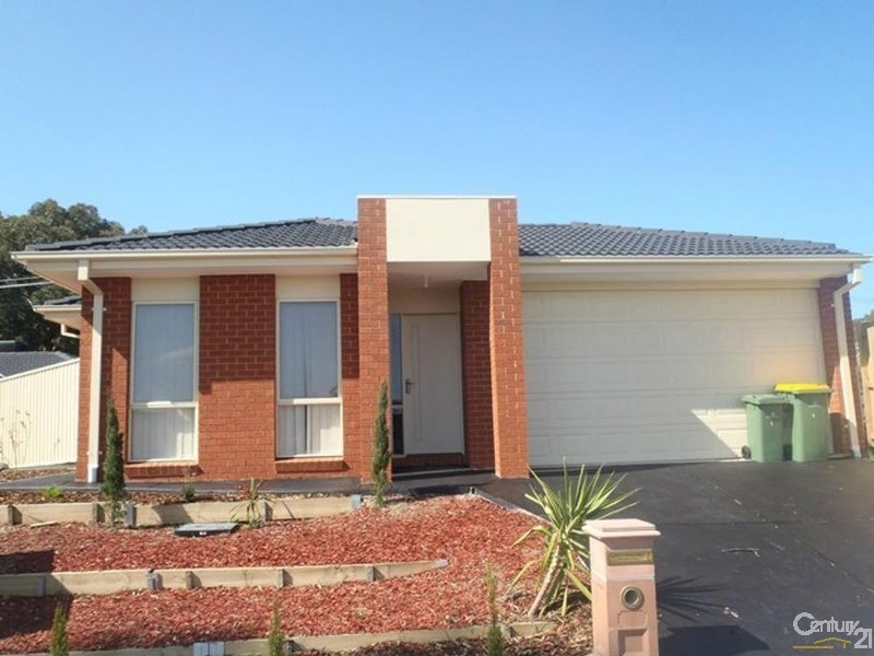 1/4 Lima Place, Pakenham VIC 3810