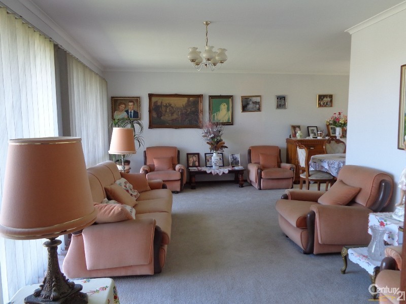 5 Edsall Close, Hampton Park VIC 3976