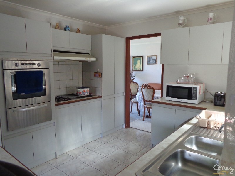 5 Edsall Close, Hampton Park VIC 3976