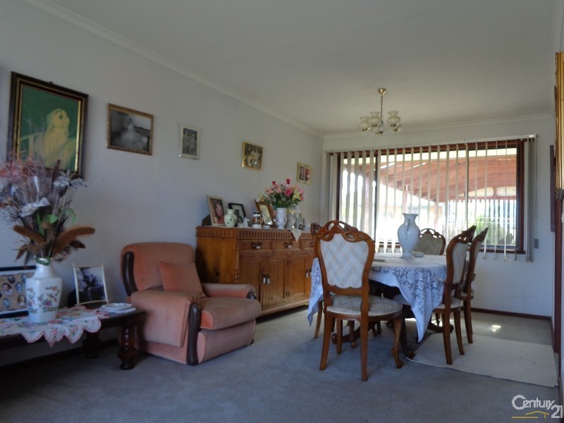 5 Edsall Close, Hampton Park VIC 3976