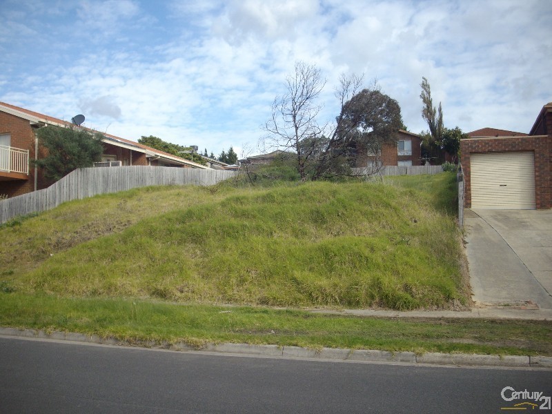 18 Blackwood Drive, Hampton Park VIC 3976