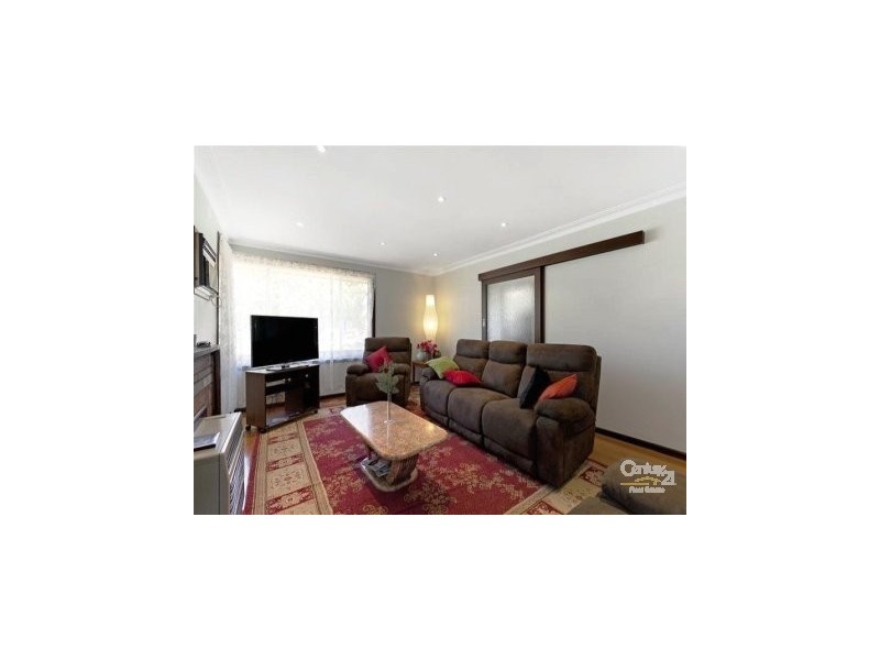 5 Thredbo Crt, Dandenong North VIC 3175