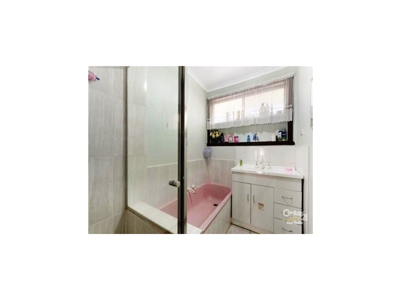 5 Thredbo Crt, Dandenong North VIC 3175