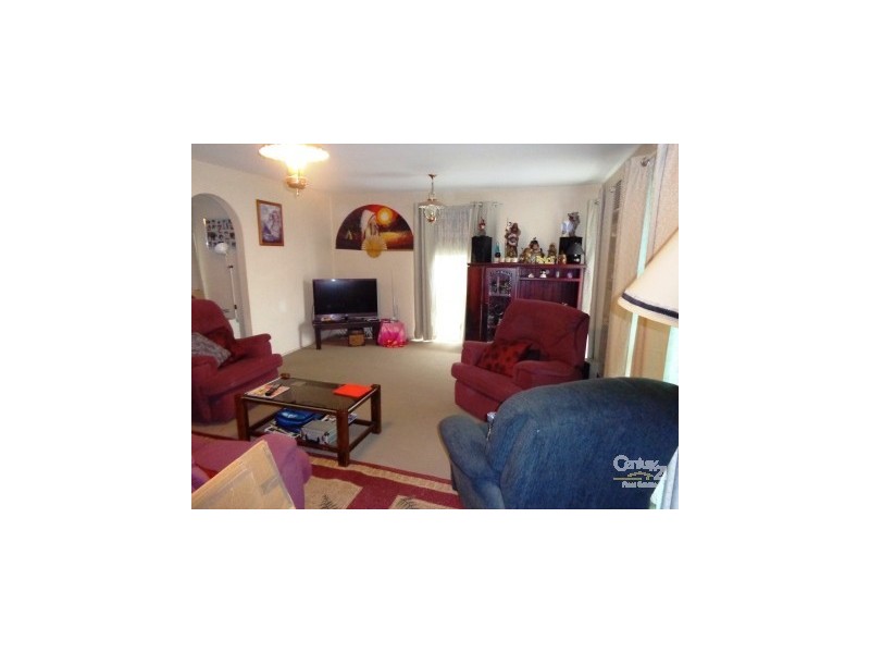 6 Mark Crt, Hampton Park VIC 3976