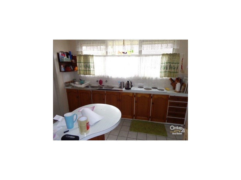 6 Mark Crt, Hampton Park VIC 3976