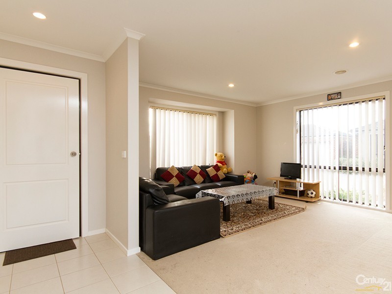 4/9 Carly Close, Narre Warren South VIC 3805