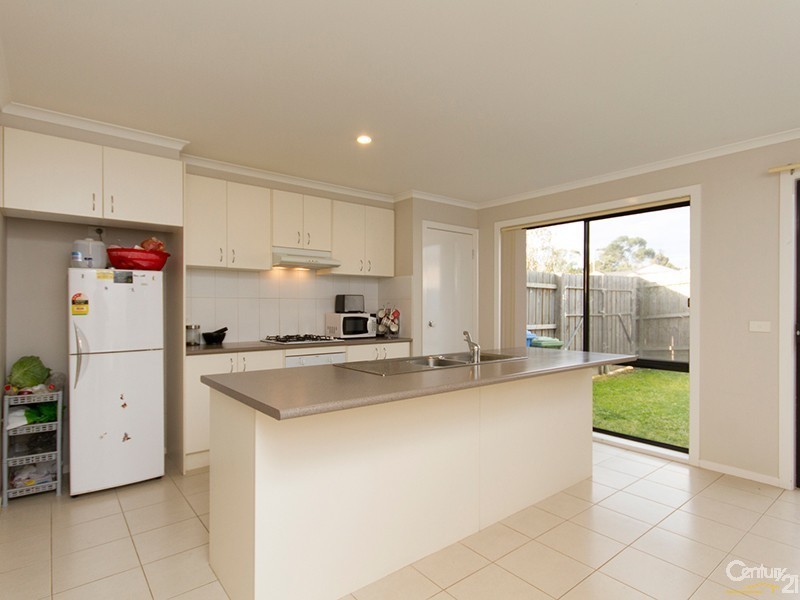 4/9 Carly Close, Narre Warren South VIC 3805