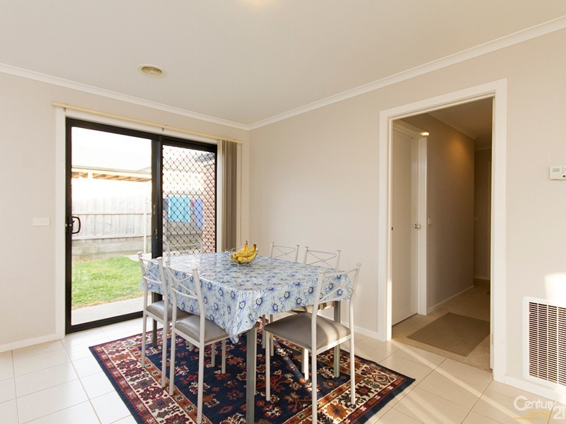 4/9 Carly Close, Narre Warren South VIC 3805