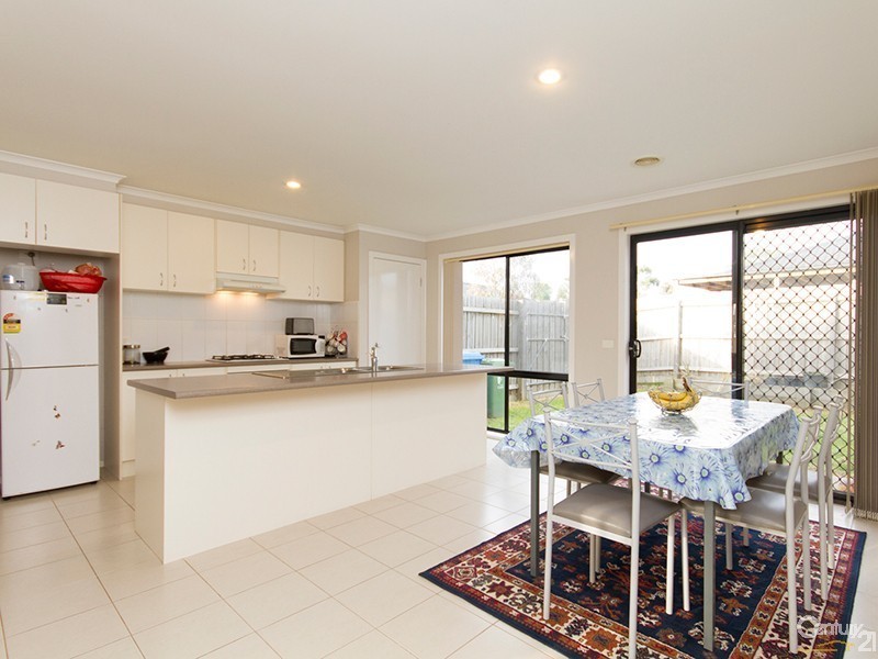 4/9 Carly Close, Narre Warren South VIC 3805