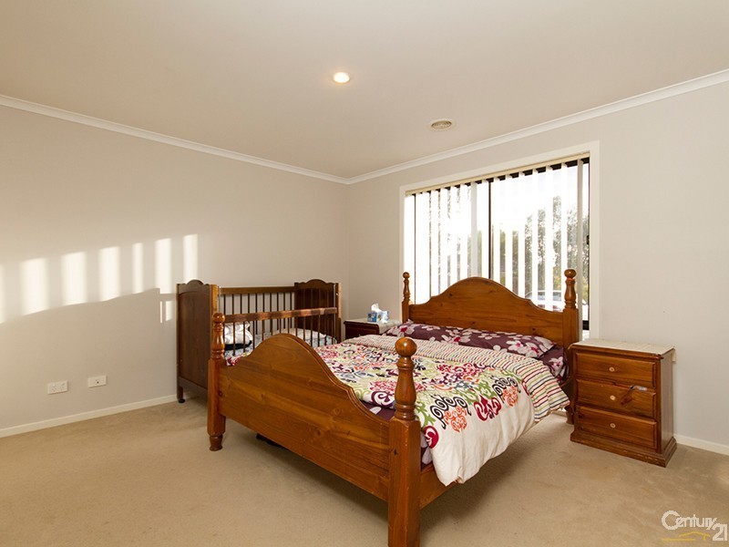 4/9 Carly Close, Narre Warren South VIC 3805