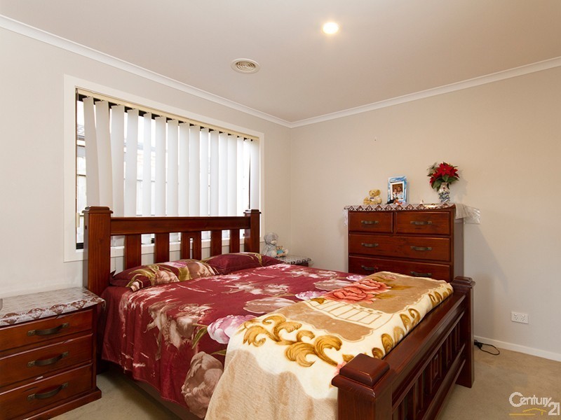 4/9 Carly Close, Narre Warren South VIC 3805