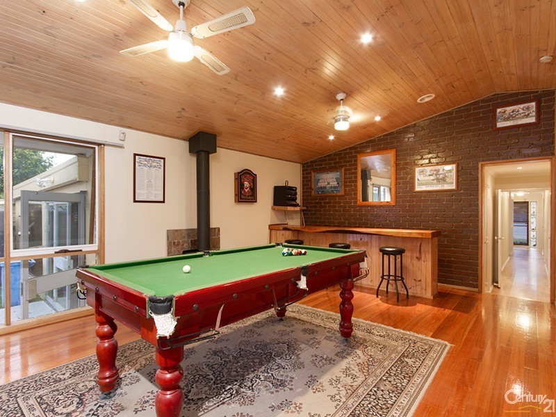 13 General Joshua Drive, Hampton Park VIC 3976