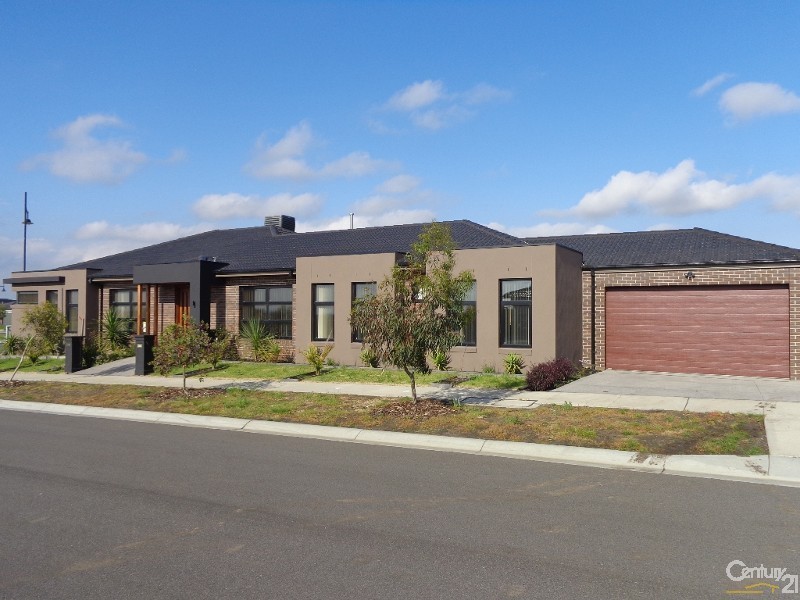 39 Everlasting Boulevard (Cnr Stocks Drive), Cranbourne West VIC 3977