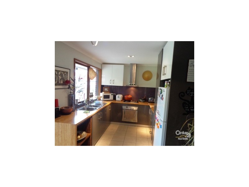 3 Isaac Edey Pl, Hampton Park VIC 3976