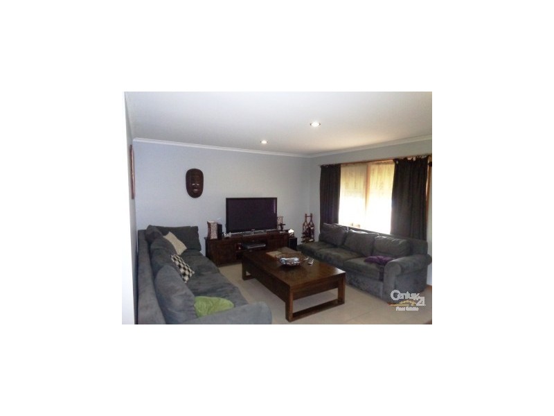 3 Isaac Edey Pl, Hampton Park VIC 3976