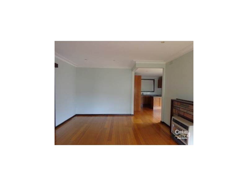 5 Thredbo Crt, Dandenong North VIC 3175