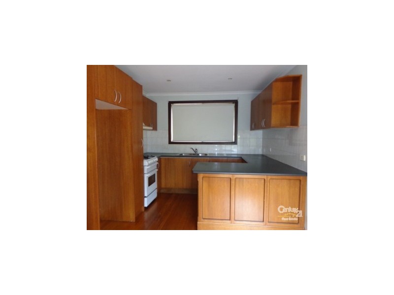 5 Thredbo Crt, Dandenong North VIC 3175