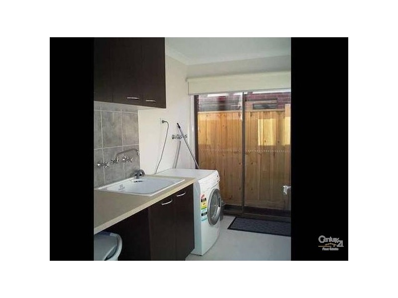 23 BANFIELD PLACE, Lyndhurst VIC 3975