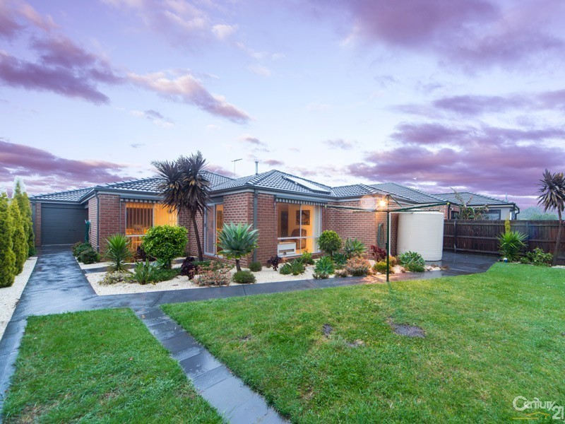 4 Kingsbarn Court, Cranbourne VIC 3977