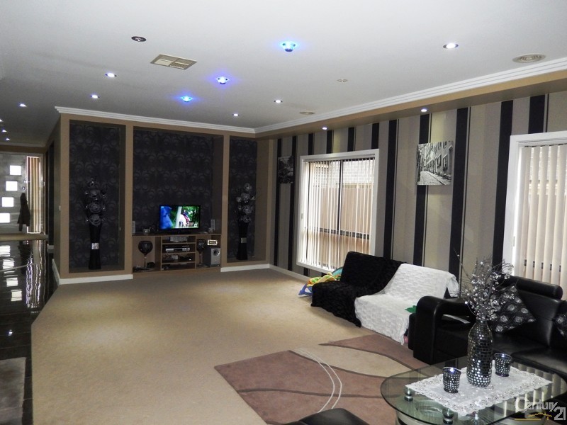 16 Hopegood Place, Lynbrook VIC 3975